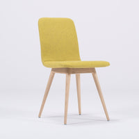 Chaise Ena chêne - feutre jaune